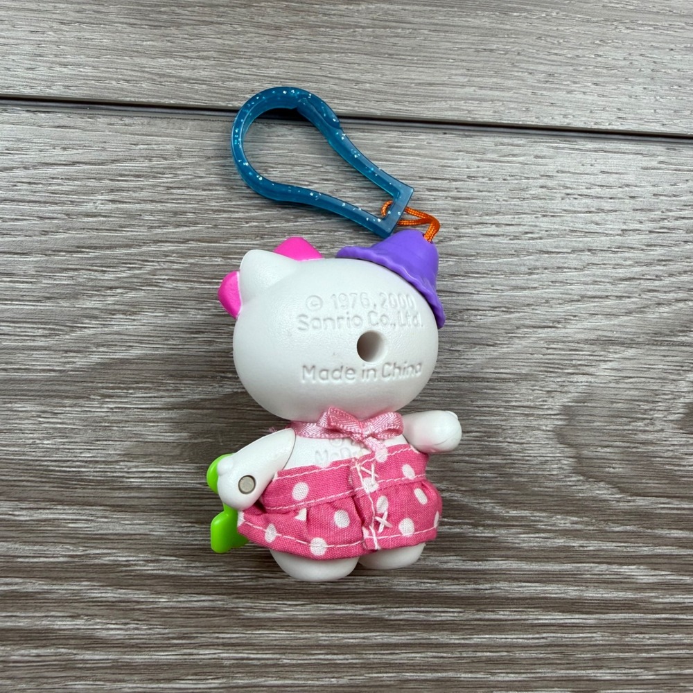 Sanrio Hello Kitty Keychain Vintage 2000 Beach Theme Pink White OS - Picture 3 of 4